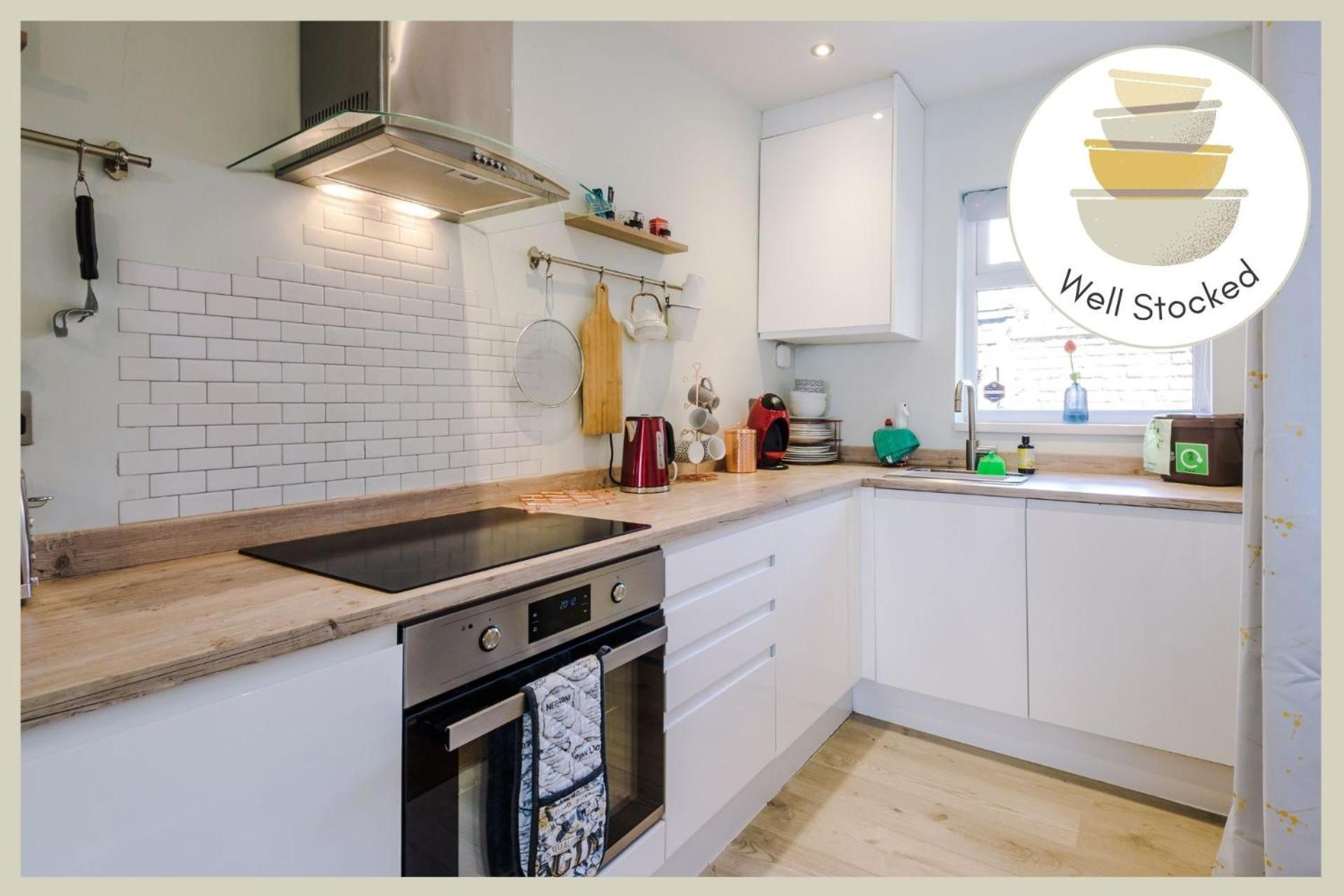 Enjoy The Pause Holiday Home, A Quiet City Centre, 2 Double Bed, Free Parking, Manchester Airport 50 Min Drive 체스터 외부 사진